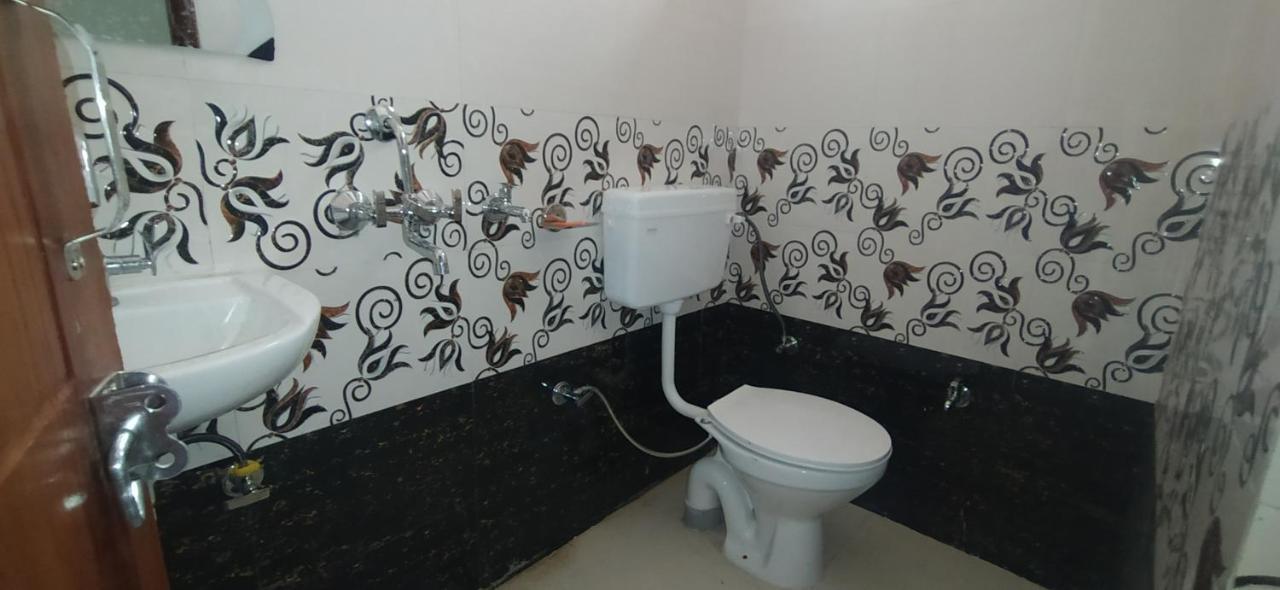Hotel Comfort Inn Homestay 德拉敦 外观 照片
