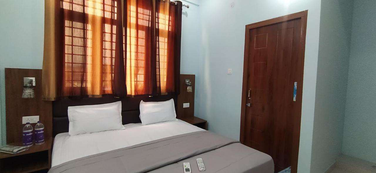Hotel Comfort Inn Homestay 德拉敦 外观 照片
