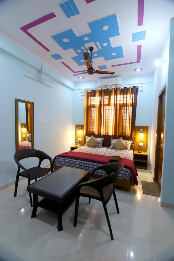 Hotel Comfort Inn Homestay 德拉敦 外观 照片